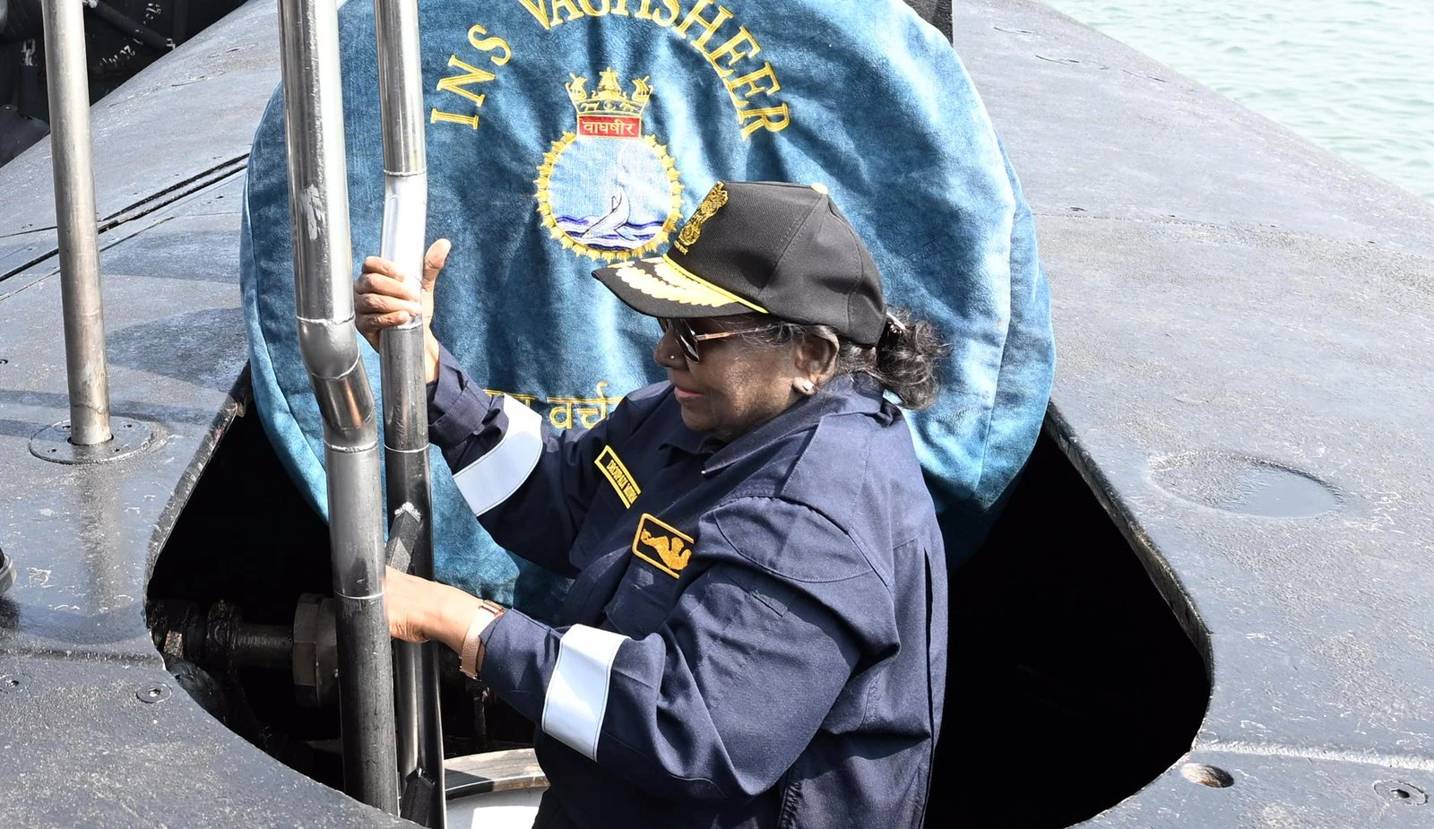 PRESIDENT OF INDIA TAKES A SORTIE IN SUBMARINE – INS VAGHSHEER