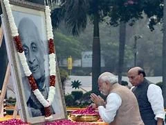 Prime Minister Pays Tribute to Iron Man Sardar Vallabhbhai Patel on His 75th Death Anniversary
