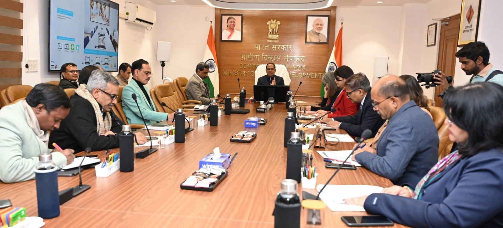 Poverty-free villages will be created in the country by properly implementing all the schemes being run under the Rural Development Ministry on time: Shri Shivraj Singh Chouhan