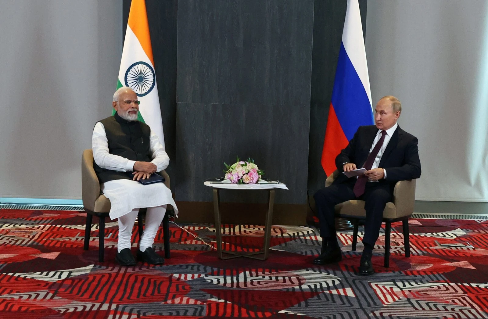Prime Minister meets with the President of the Russian Federation ----------------------------------------------------------------- Prime Minister Shr
